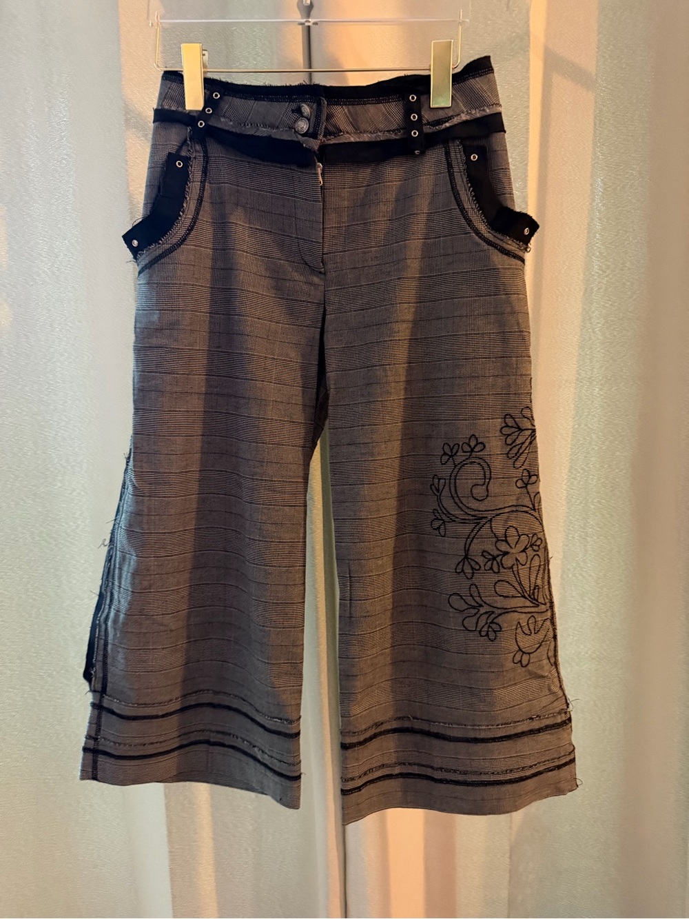 Embroidered Gray Cropped Wide-Leg Pants